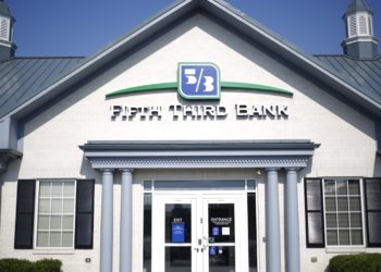 Fifth Third takes 'head-to-head' approach with fintechs, big banks