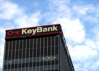 The KeyBank building stands in Columbus, Ohio, U.S., on Jan. 9, 2018. KeyCorp is scheduled to release earnings figures on January 18. Photographer: Ty Wright/Bloomberg