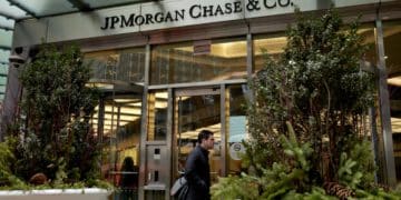 JPMorgan Chase & Co. headquarters in New York, US, on Wednesday, Jan. 18, 2023. JPMorgan Chase & Co., the biggest US bank, said this year's net interest income will be lower than analysts expected as the economy shows signs of slippage. Photographer: Gabby Jones/Bloomberg